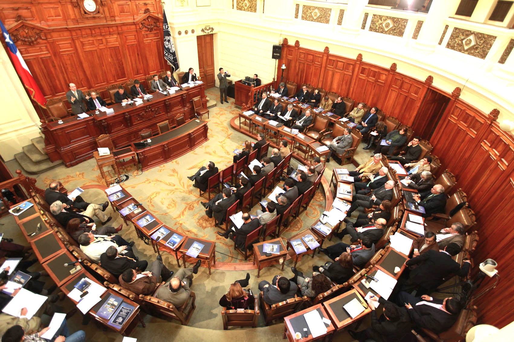 Senado aprueba el presupuesto 2024 y lo despacha a ley