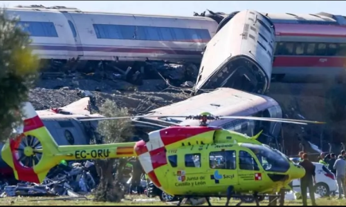 Lo que se sabe del choque de trenes que deja casi 70 muertos
